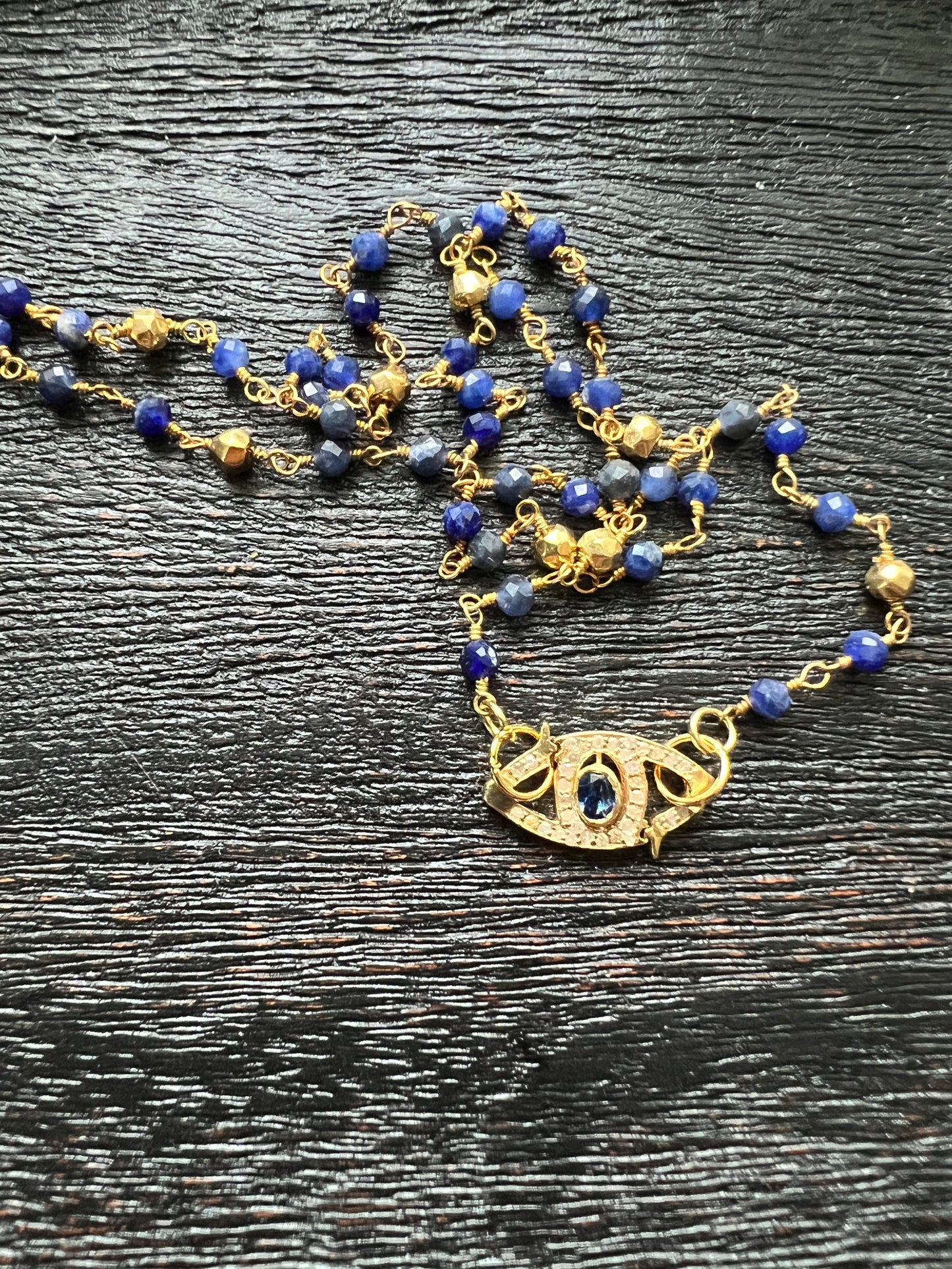 Sapphire Eyes Necklace